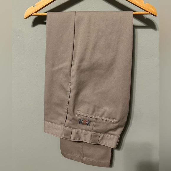 Dickie’s Grey 874 - 32x32 - Picture 1 of 2